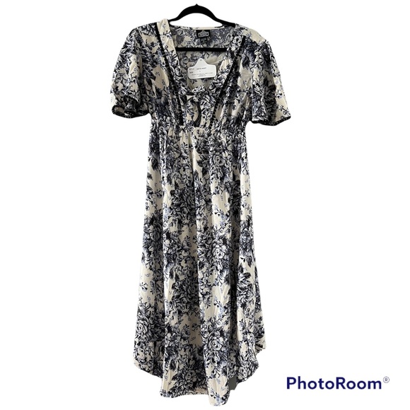 Angie Dress - Picture 1 of 10